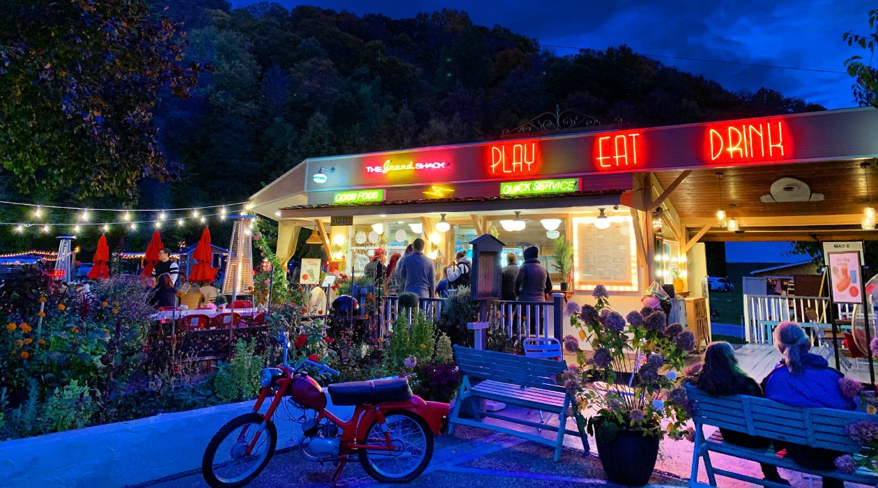 The Grand Shack at Four Brothers Drive-In, Amenia