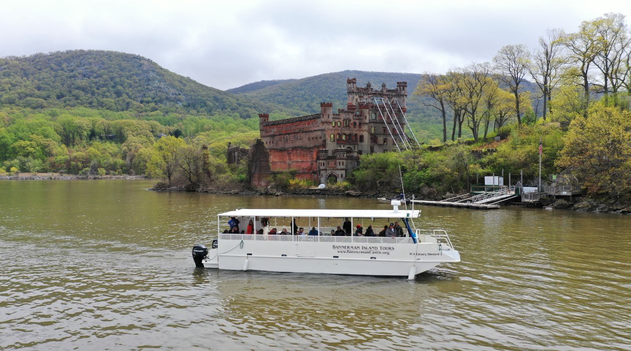 Ferry taking visitors to Bannerman Island from Beacon
