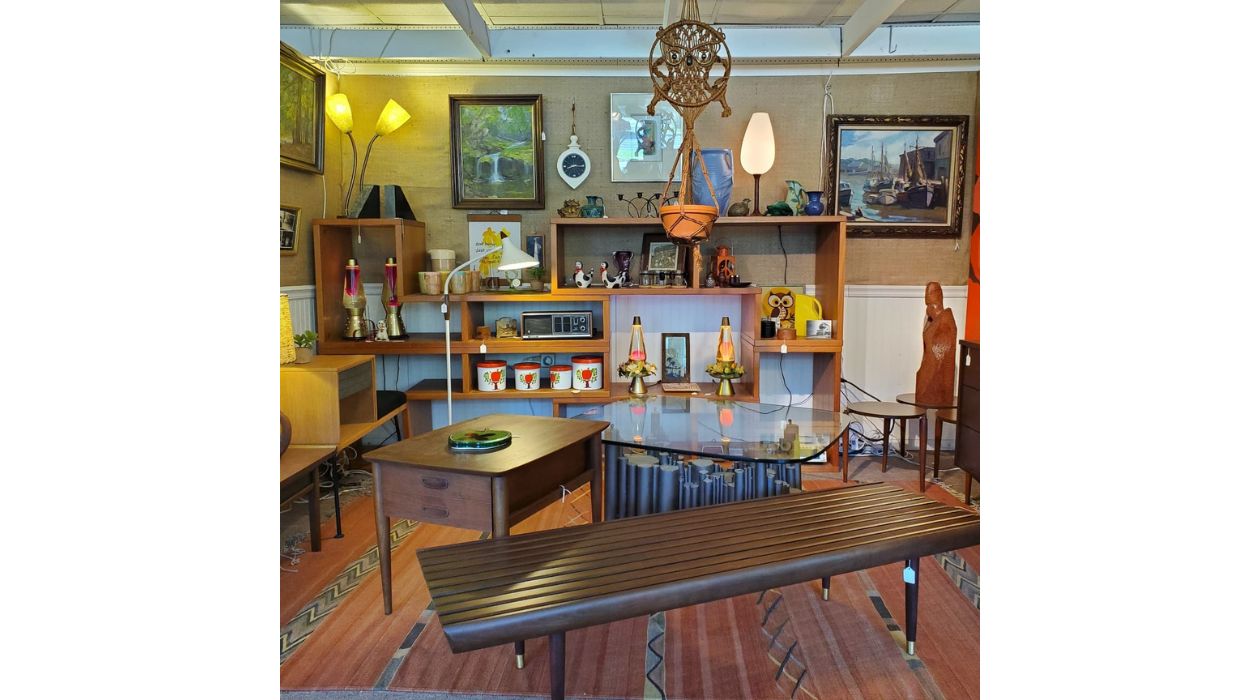 Rhinebeck Antique Emporium