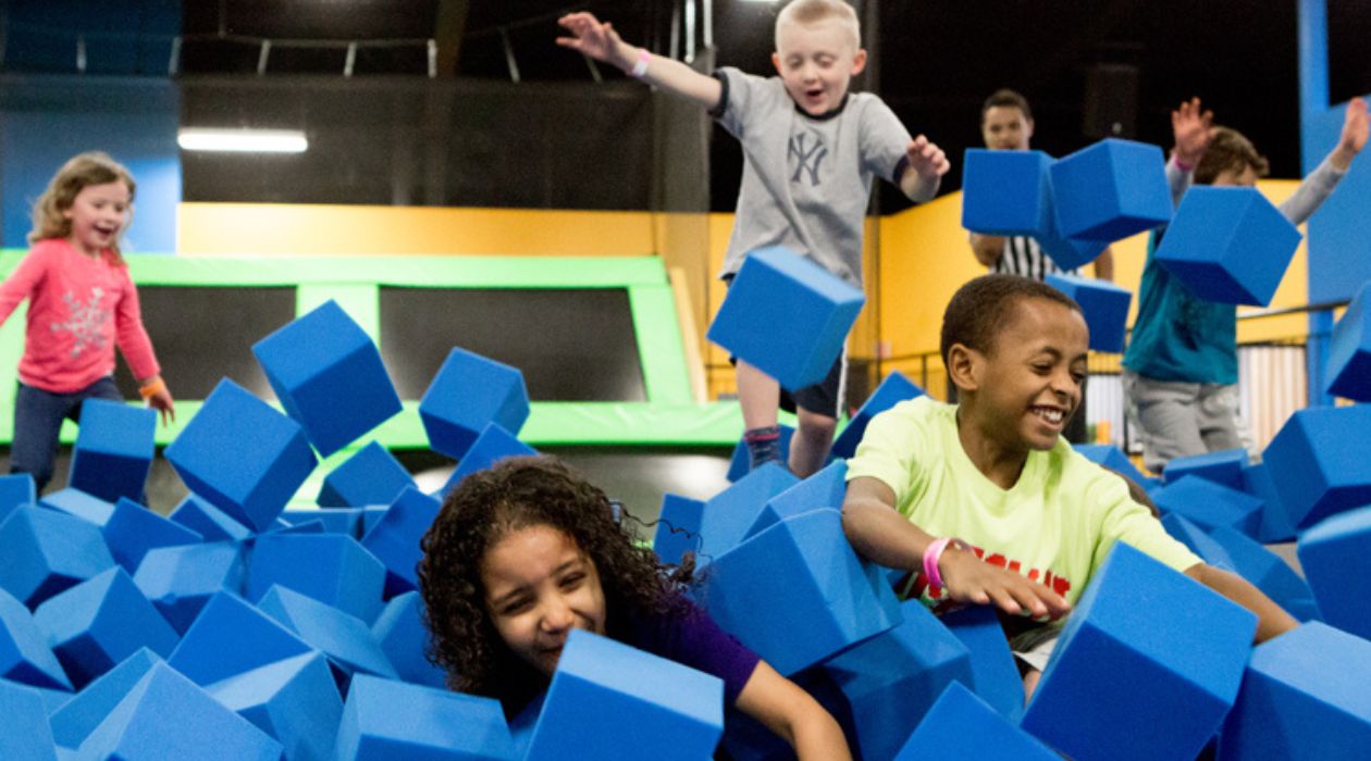 Bounce Trampoline Sports